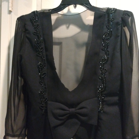 Beautiful sequin blouse, sheer back with low back w/bowtie and sheer sleeves - Picture 3 of 10